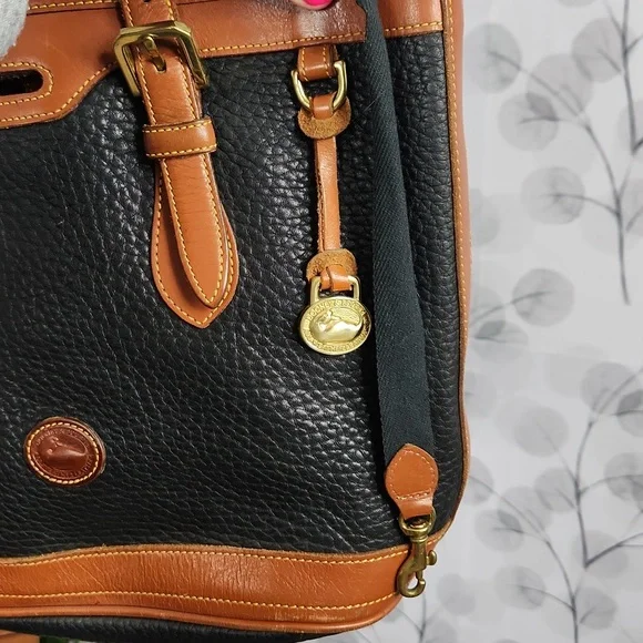 Vintage Dooney & Bourke Bucket Bag - Picture 5 of 16